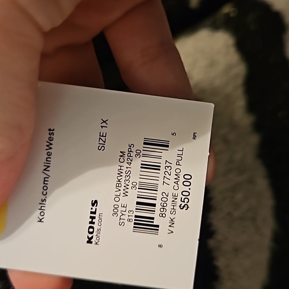 Nine West Black, white and Gray sparkle sweater. NWT, size 1X. - Picture 3 of 4